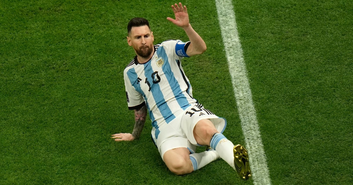  "Sabia que Deus me ia dar este título" - Messi